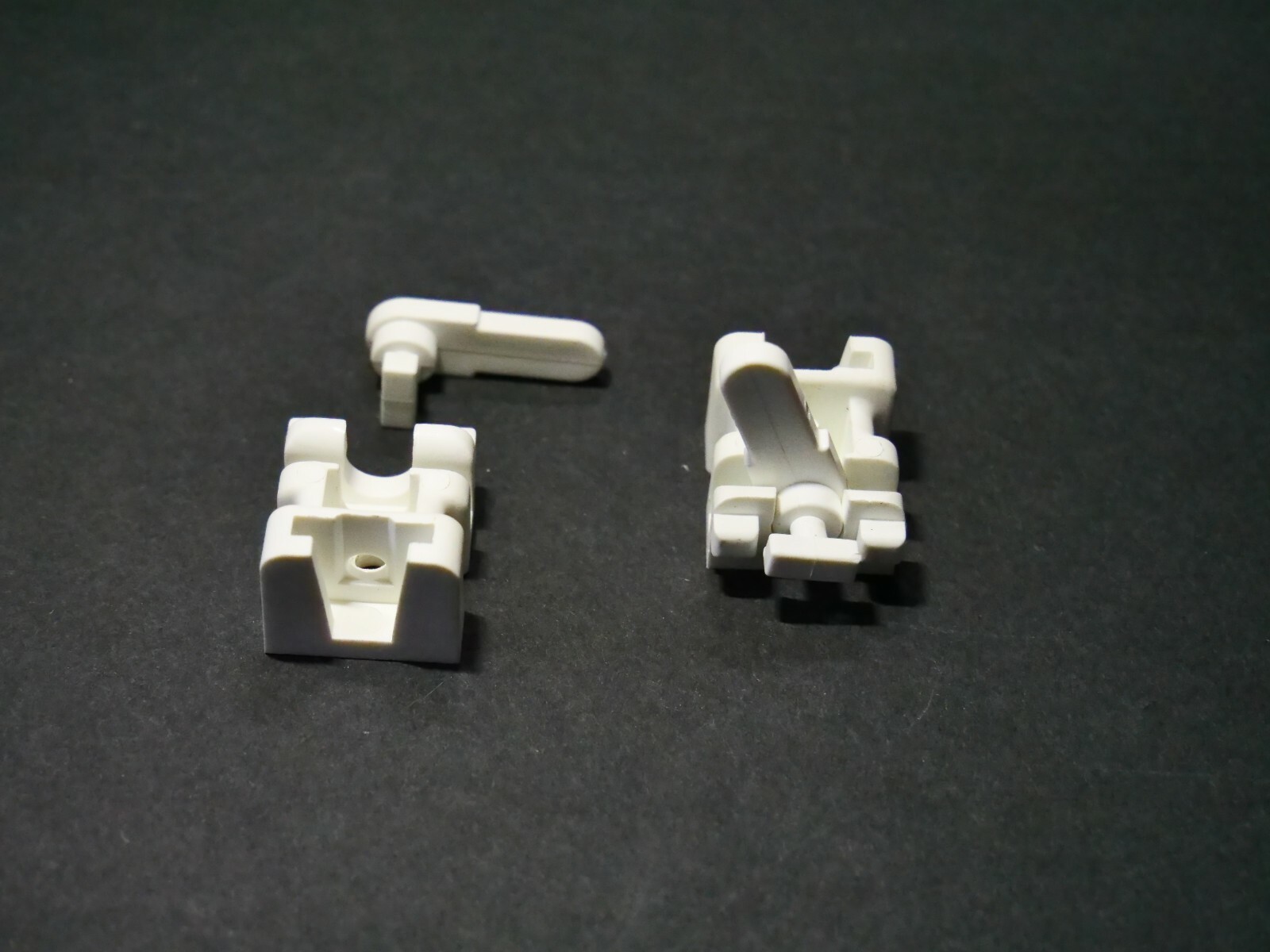 Pair of Swish Lever lock brackets WD310W0005K eBay
