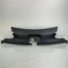 2004 - 2010 BMW X3 E83 Engine Air Intake Cover Trim Radiator Support Grille OEM 