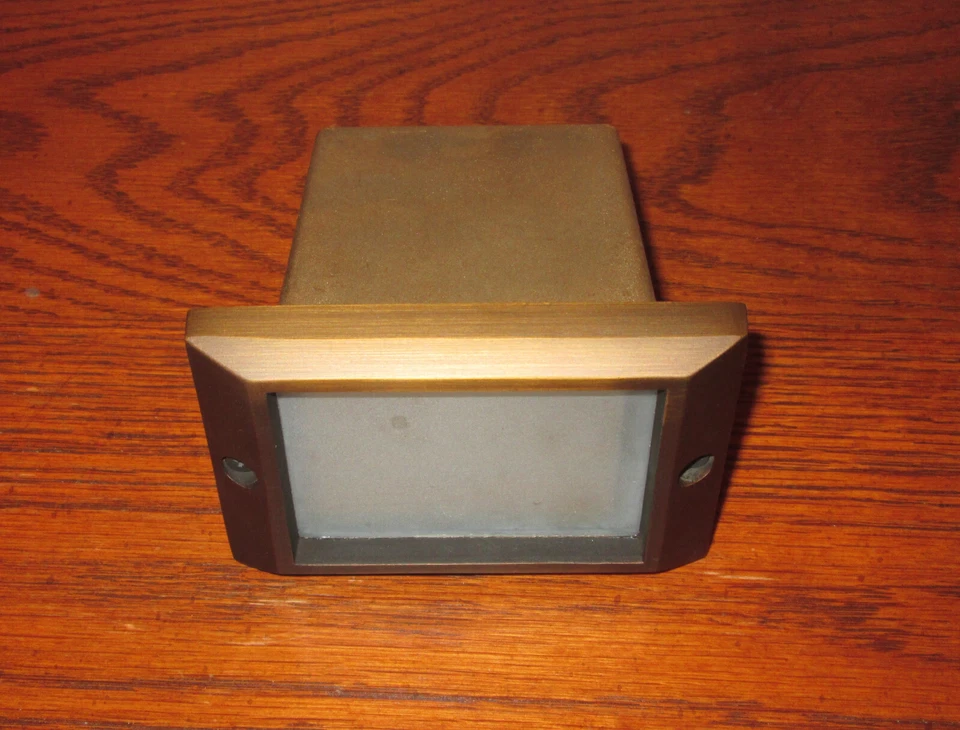 Iluminação externa com acabamento LV58AB de melhor qualidade - Bronze - 12V - Imagem 4 de 4