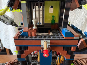 LEGO Ninjago 70736 Ghost Stealth Raider Haunted House Set w/ Instructions No Box