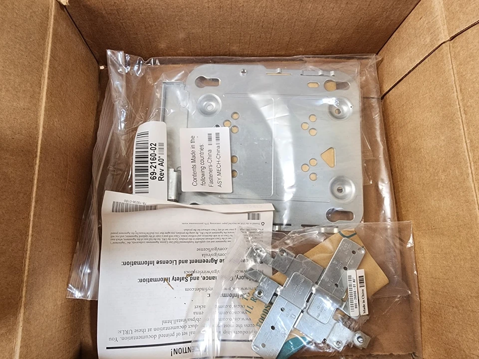 CISCO AIR-CAP3502I-A-K9 DUAL BAND 5GHz 2x3 802.11n Wi-Fi ACCESS POINT - Image 3 of 4