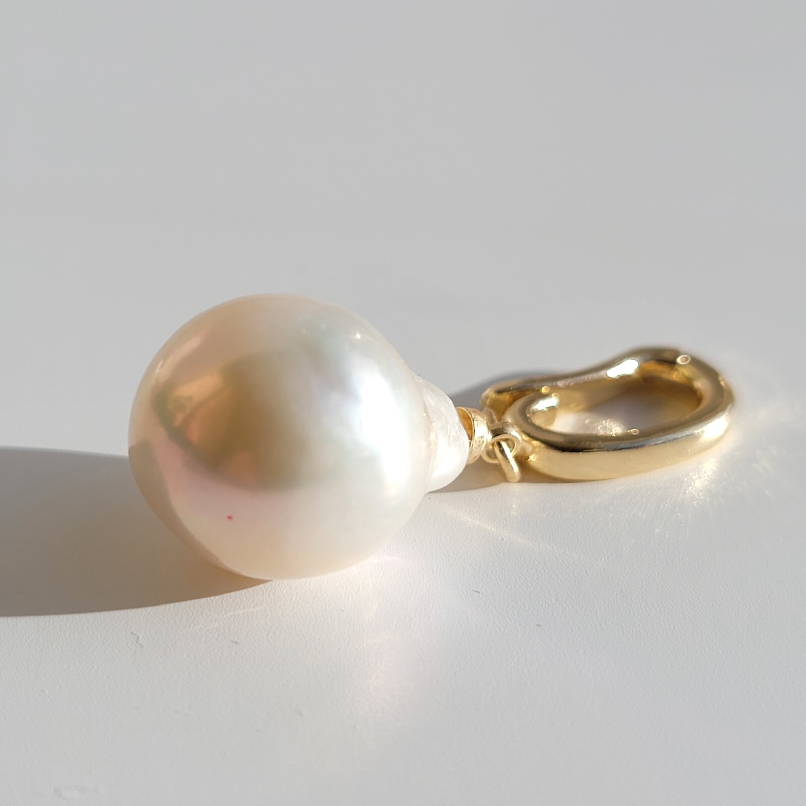 Pendentif or jaune 18ct perle de culture baroque d'eau douce pour femme