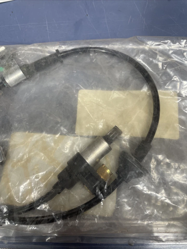 Sensor de velocidad de rueda ABS trasero Dodge Stratus MOPAR Chrysler Cirrus Plymouth Foto 2 de 4