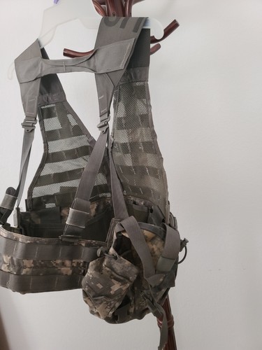 US Army Tackle Vest- New- Size Medium - Picture 7 of 11