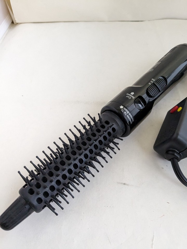 Vidal Sassoon Hot Air Styling Brush With Curl Release 8 Bristle Rows