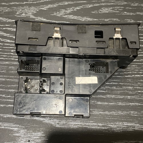 2000 - 2006 OEM BMW E53 X5 FRONT RIGHT PASSENGER SIDE WINDOW SWITCH 6952797 - Picture 2 of 8