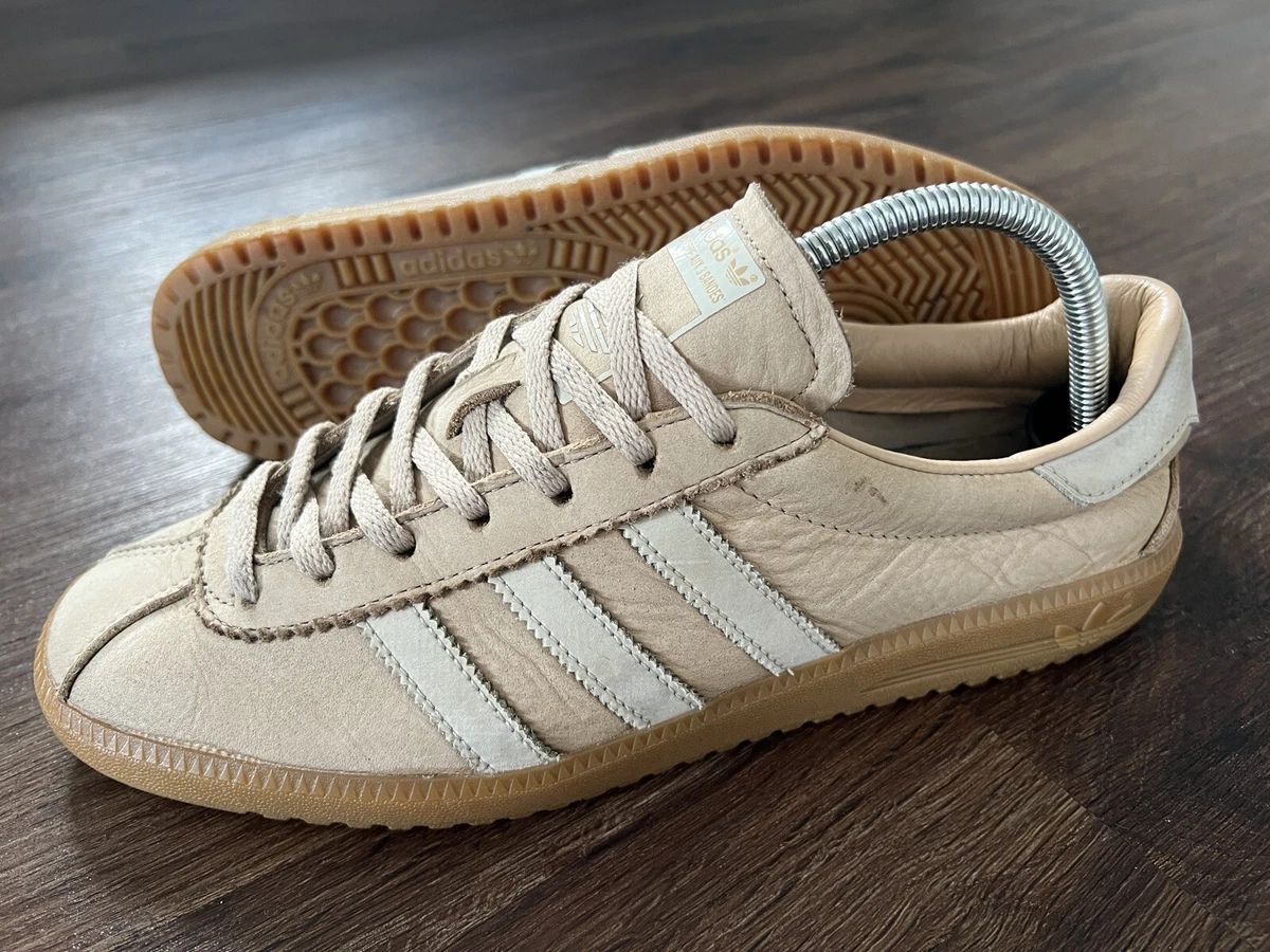 Adidas bermuda cheap beige