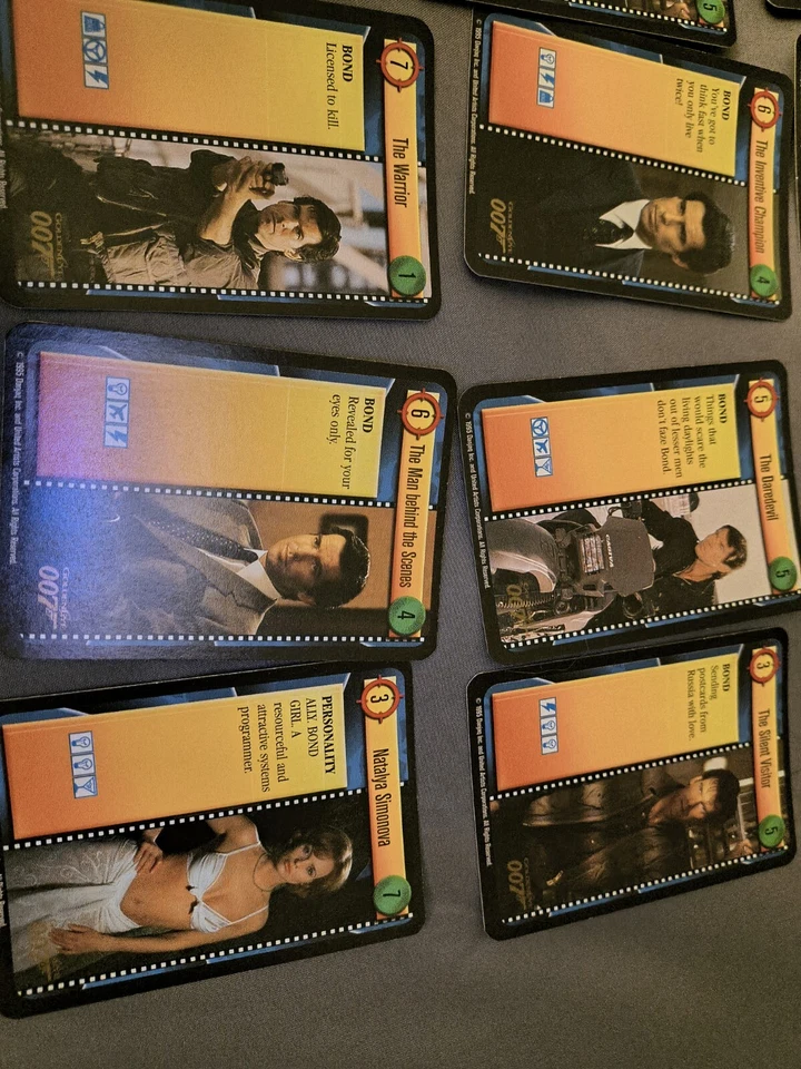 Lote James Bond 007 CCG The Legend Chase (3) + 9 cartas Bond, Dalton, Bronson Foto 4 de 4