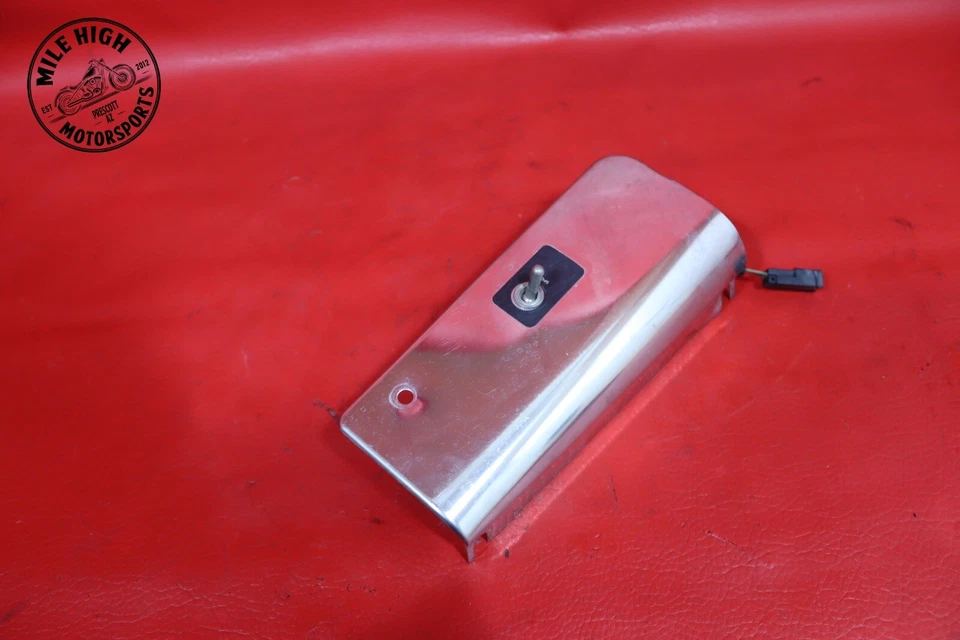 Harley-Davidson Heritage Softail Classic 2015 FLSTC horquilla delantera izquierda cubierta superior Foto 2 de 4