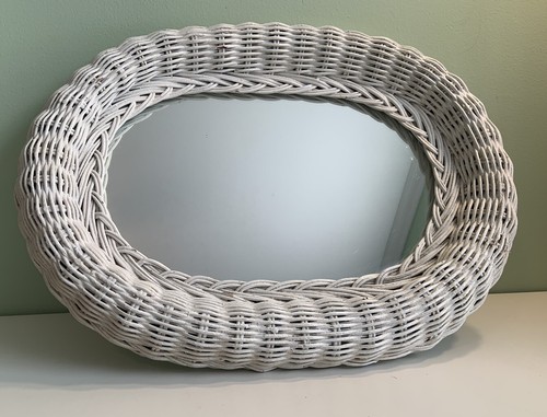 Vintage Retro Oval White Wicker Framed Hanging Wall Mirror 16.5” X 12” - 第 1/10 張圖片
