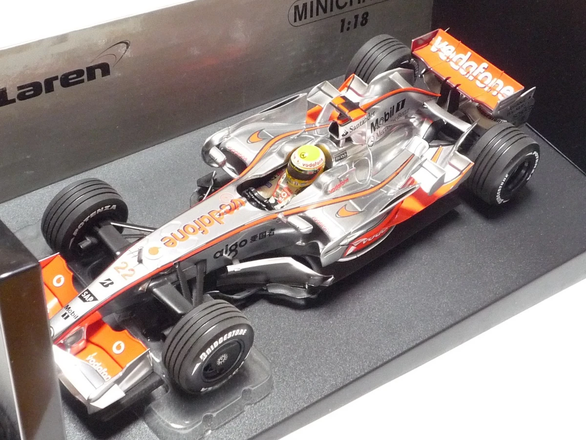 MINICHAMPS 1:18 Scale Diecast Formula 1 Cars Lewis Hamilton for