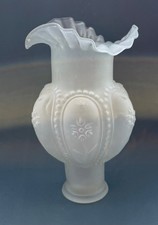 Antike Glas Vase  Opalglas Milchglas weiß Jugendstil  23 cm H.