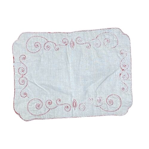 Vintage Embroidered Red Scrolls Set Of 4 Dining Room Embroidered Place Mats READ - Picture 3 of 3