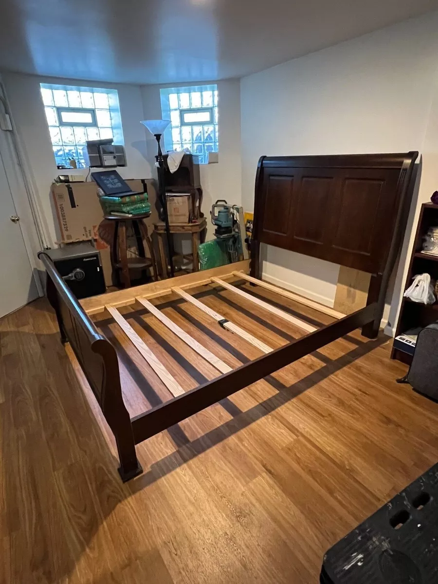 Hardwood Queen Size Bedframe Gently Used Great Condition