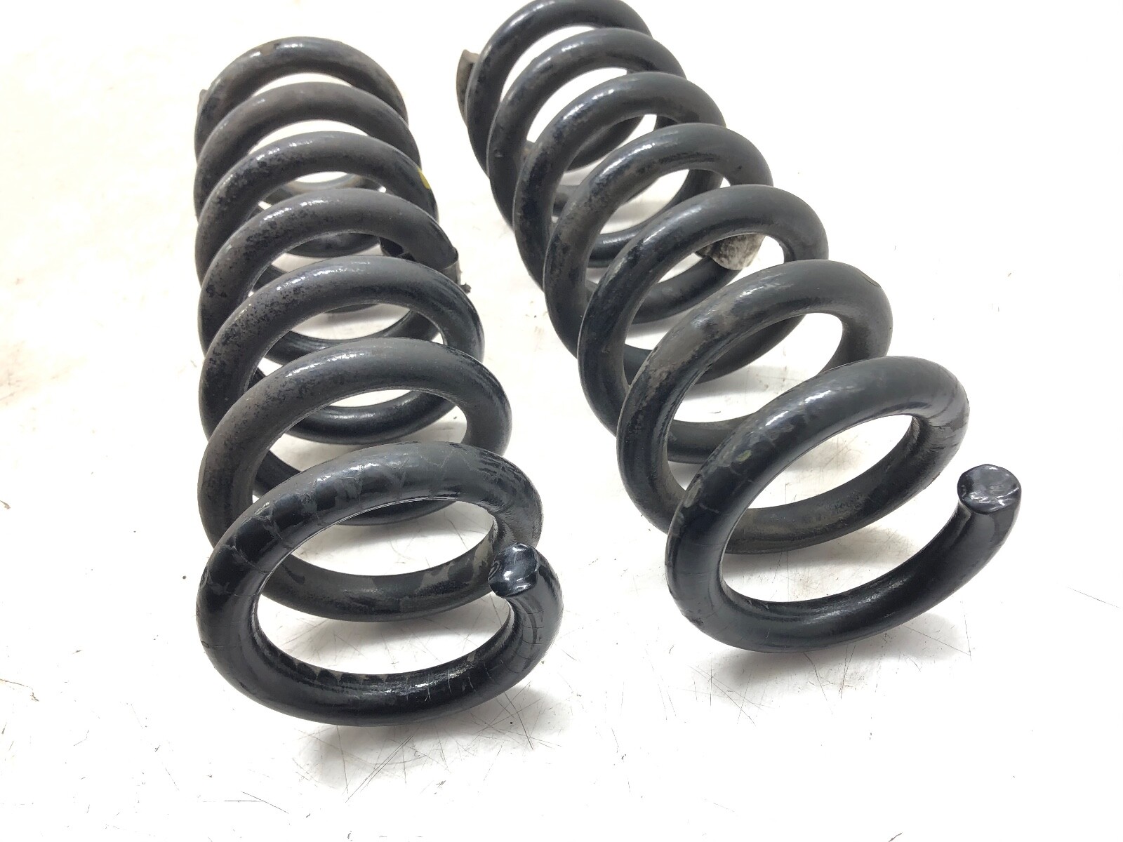 2014-2020 MASERATI QUATTROPORTE AWD REAR COIL SPRING SET OEM.