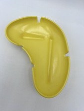 ARWAY MFG. Corp Plastic Yellow Ashtray Made in USA. K8