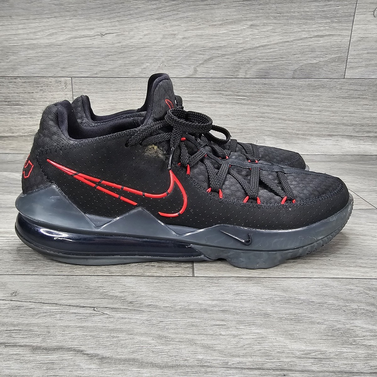 lebron 17 low bred price