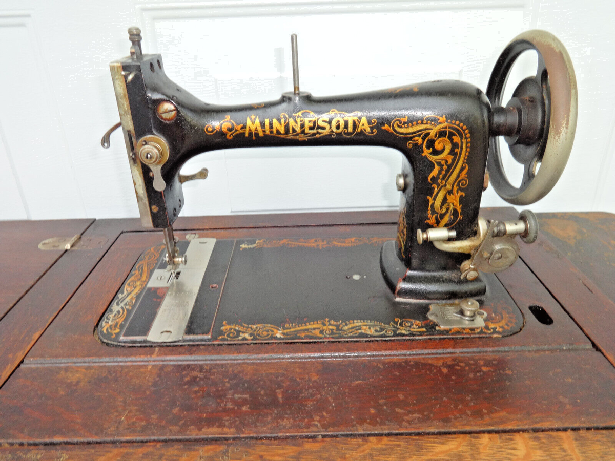 1900's Antique Minnesota Treadle Sewing Machine with 7 Drawer