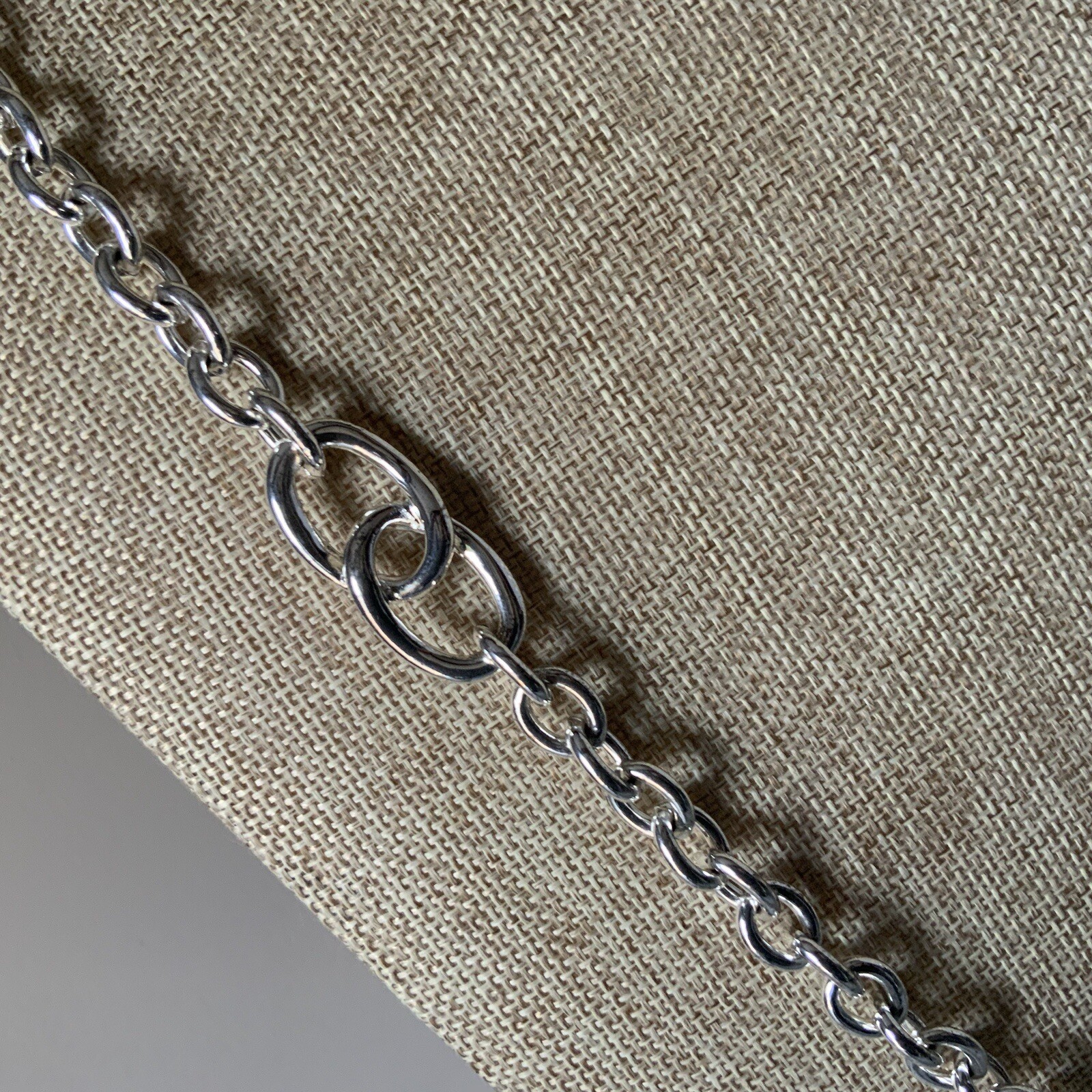 Bright silver tone interlocking long oval link mo… - image 3