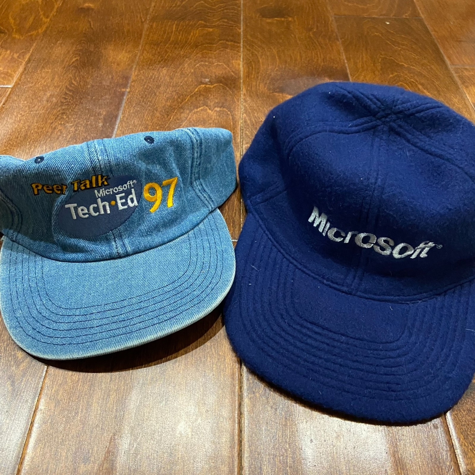 Microsoft Bundle (2) Vintage 1997 Tech Windows De… - image 2