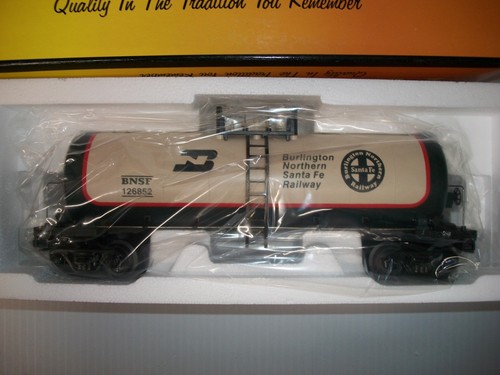 LOTE #46790 MTH 30-7373 " COCHE CISTERNA BNSF, NUEVO EN CAJA" | Condition: New