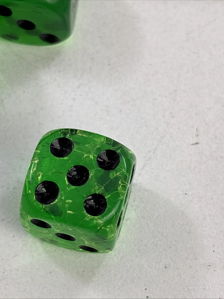 2016 Cthulhu yahtzee Board Game Loose - Image 4 of 4