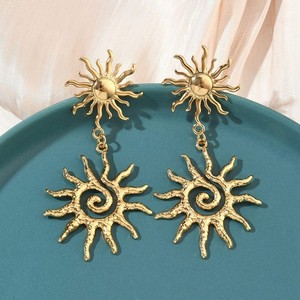 Authentic Stud Earrings 18K Gold Plated Sun 2.76 in Jewelry E58