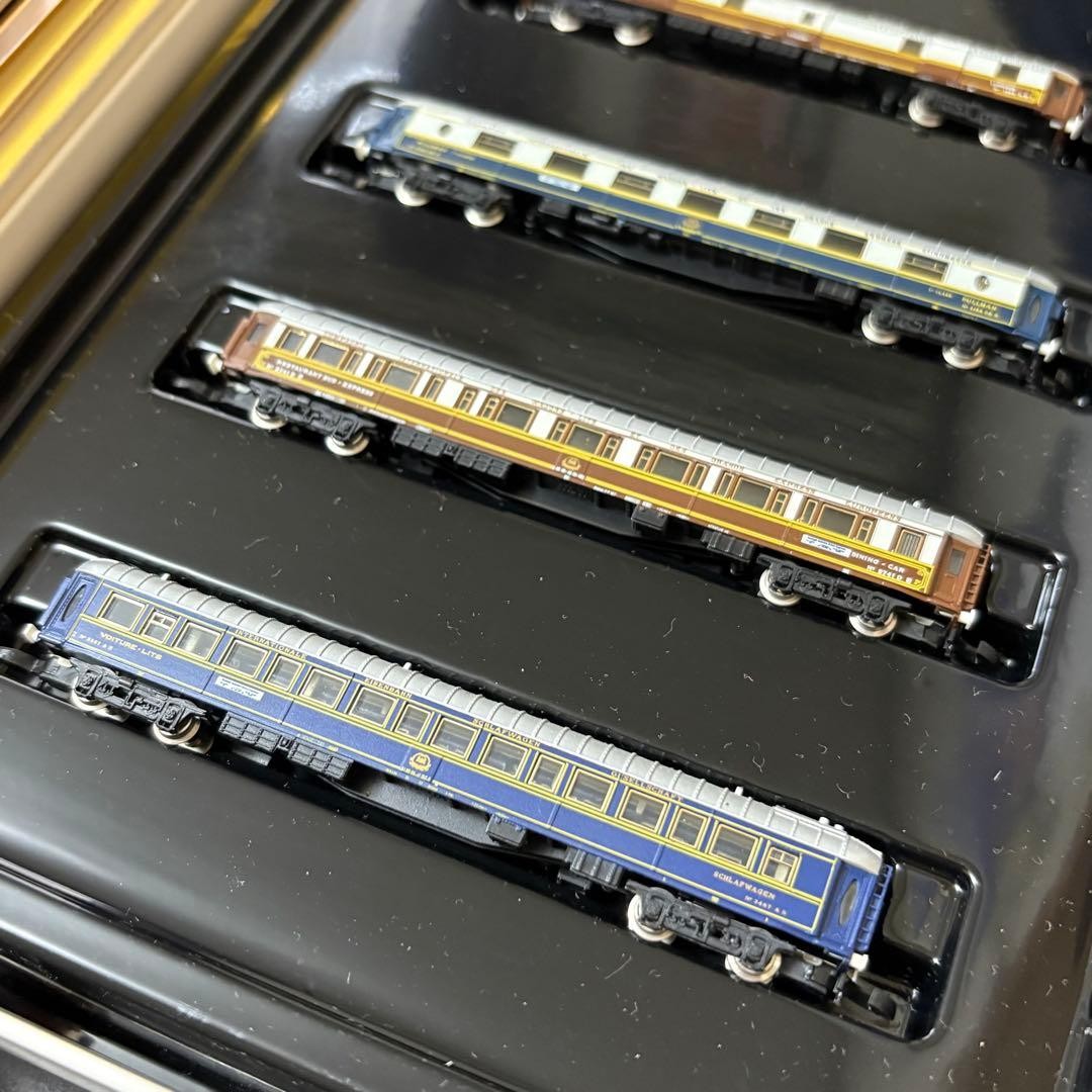 Märklin Z Gauge 8108 Orient Express Train Set Locomotive & 5 Cars