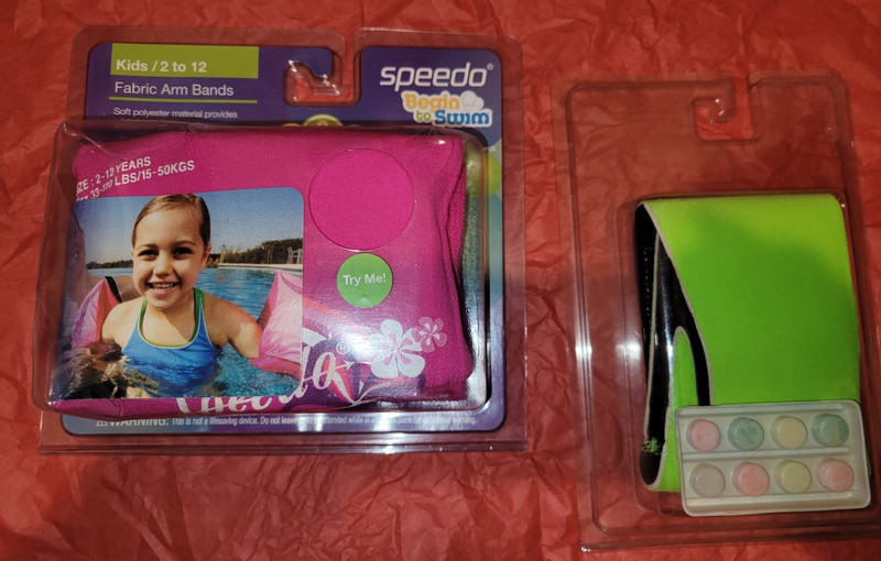New! lot of 2 Kids Speedo Ear Plugs And Arm Band  Ages 2-12 UPF 50+ Swim 