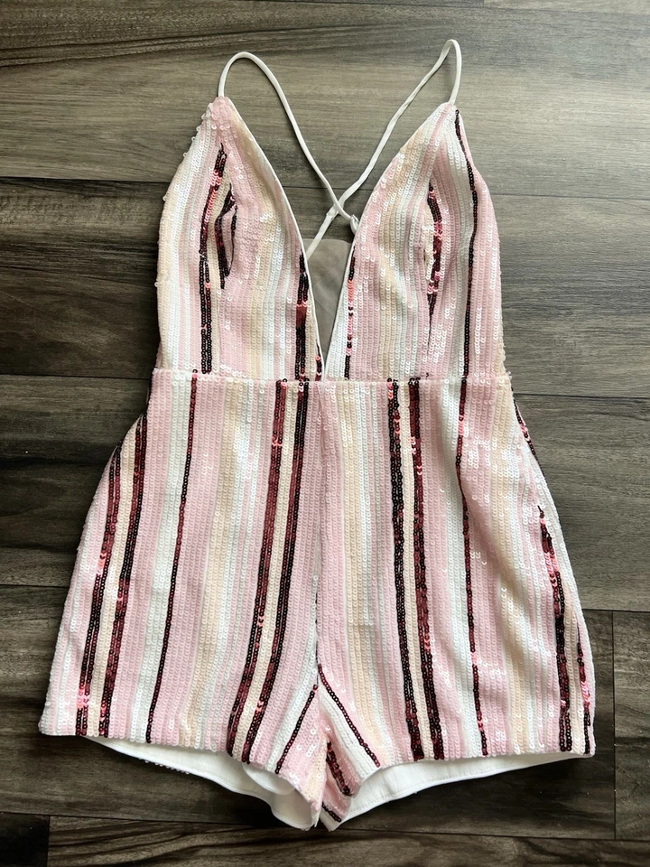 NUEVO CON ETIQUETAS $250 NBD Mameluco Revolve Serena Talla Pequeña Mujer Lentejuelas Rayas Marfil Rosa NUEVO Foto 4 de 4