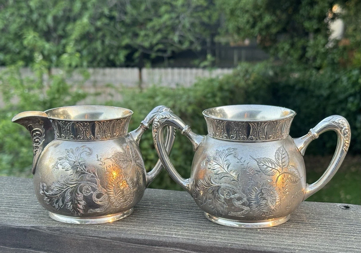 米国製 インターナショナルシルバー クリーマー カウンテス 脚付 Pairpoint Silver In Antique Us Silver-Plated Creamers & Sugar