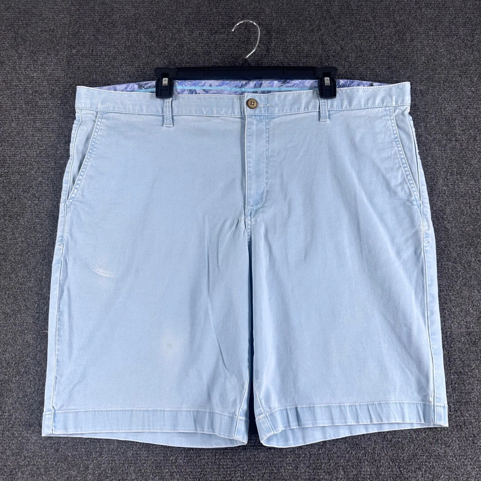 Tommy Bahama Chino Shorts Mens 42 Light Blue Cotton Tencel Stretch Casual Beach
