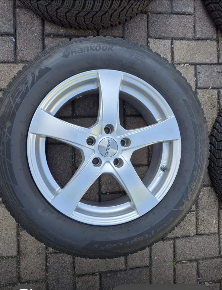 Hankook Winterreifen 215/65R17 99V auf Alufelgen, waren auf einem Tarraco FR - Bild 2 von 4
