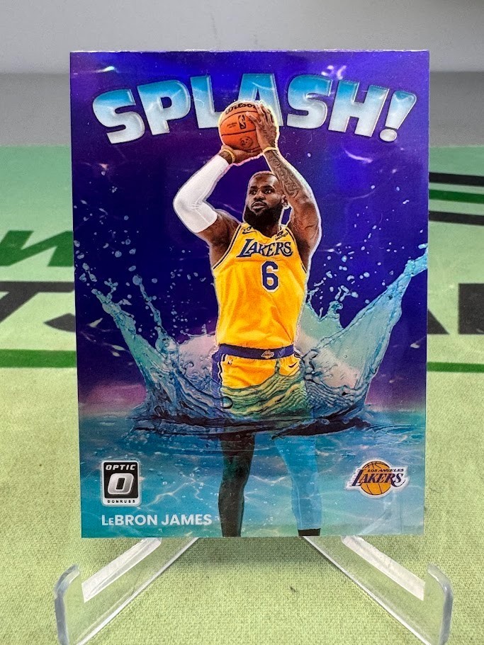 2022-23 Donruss Optic LeBron James Splash Purple Prizm - Los Angeles Lakers