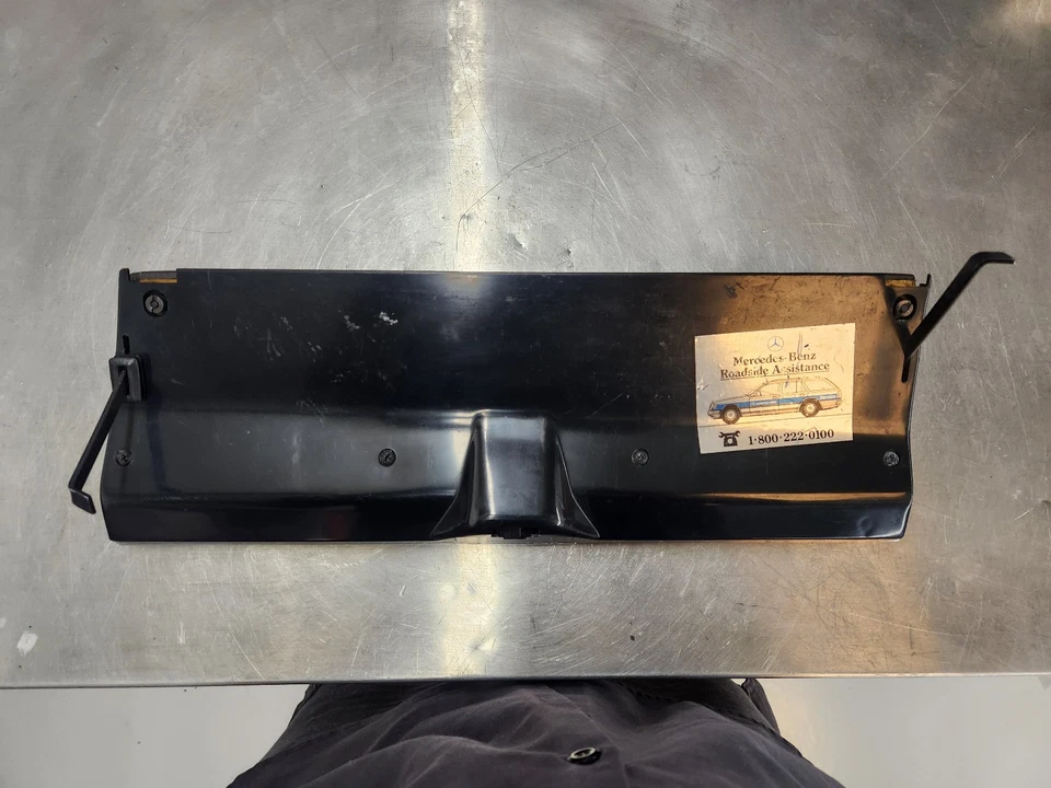 Guantera W116 Clase S 1972-1980 puerta con moldura de madera marrón oscuro Foto 2 de 4