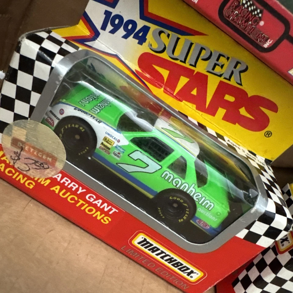 Matchbox 90s Super Stars Series II & Racing champions Assortment - Image 3 of 4