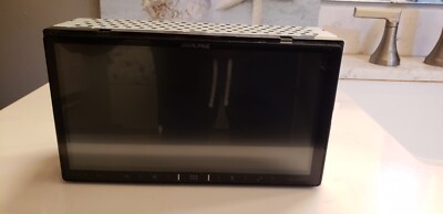 Alpine ilx-m650 Bluetooth head unit