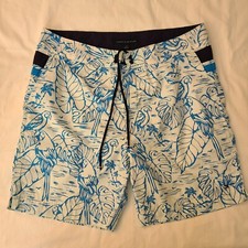 Tommy Hilfiger Swim Trunks White Blue Tropical Parrot Print Mens Large 6" Inseam
