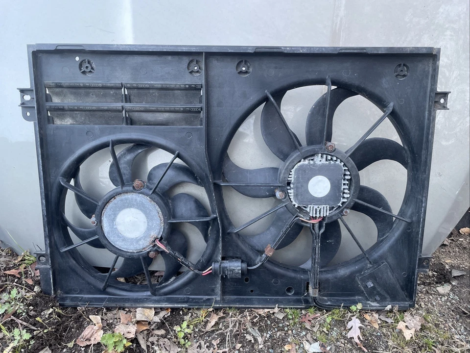 Ventilador de refrigeración del radiador del motor Volkswagen Jetta 2006-2014 1K0121207BC OEM Foto 2 de 4