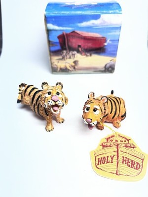 Holy Herd Pete Apsit Noah s Ark Tigers Figurines with box and tag.