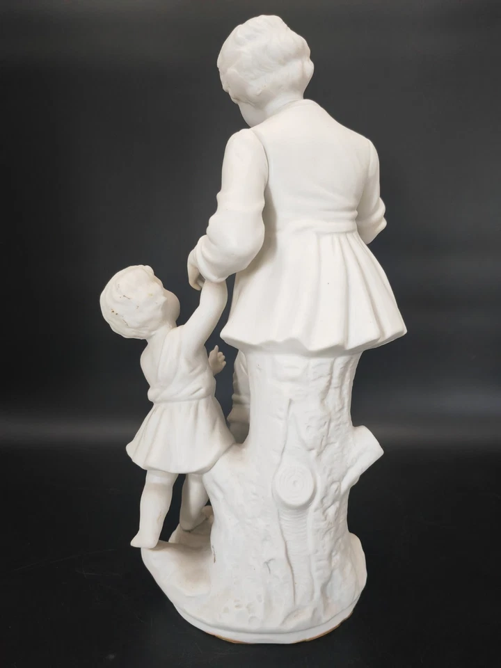 Élégante sculpture vintage en biscuit de porcelaine – Jeune homme et enfant 30cm - Photo 3/4