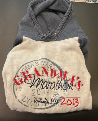 VTG Duluth MN Grandma s Marathon Hoodie Sweatshirt L Women's USA Grey 2013