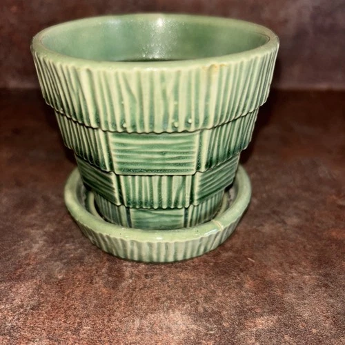 Vintage McCoy Pottery Green Basket Weave Planter w/Attached Saucer 3.25”