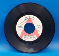 David Hess & Jeremy Wind 45 The Closer She Gets / Mrs Perkins Flowers -PROMO J12