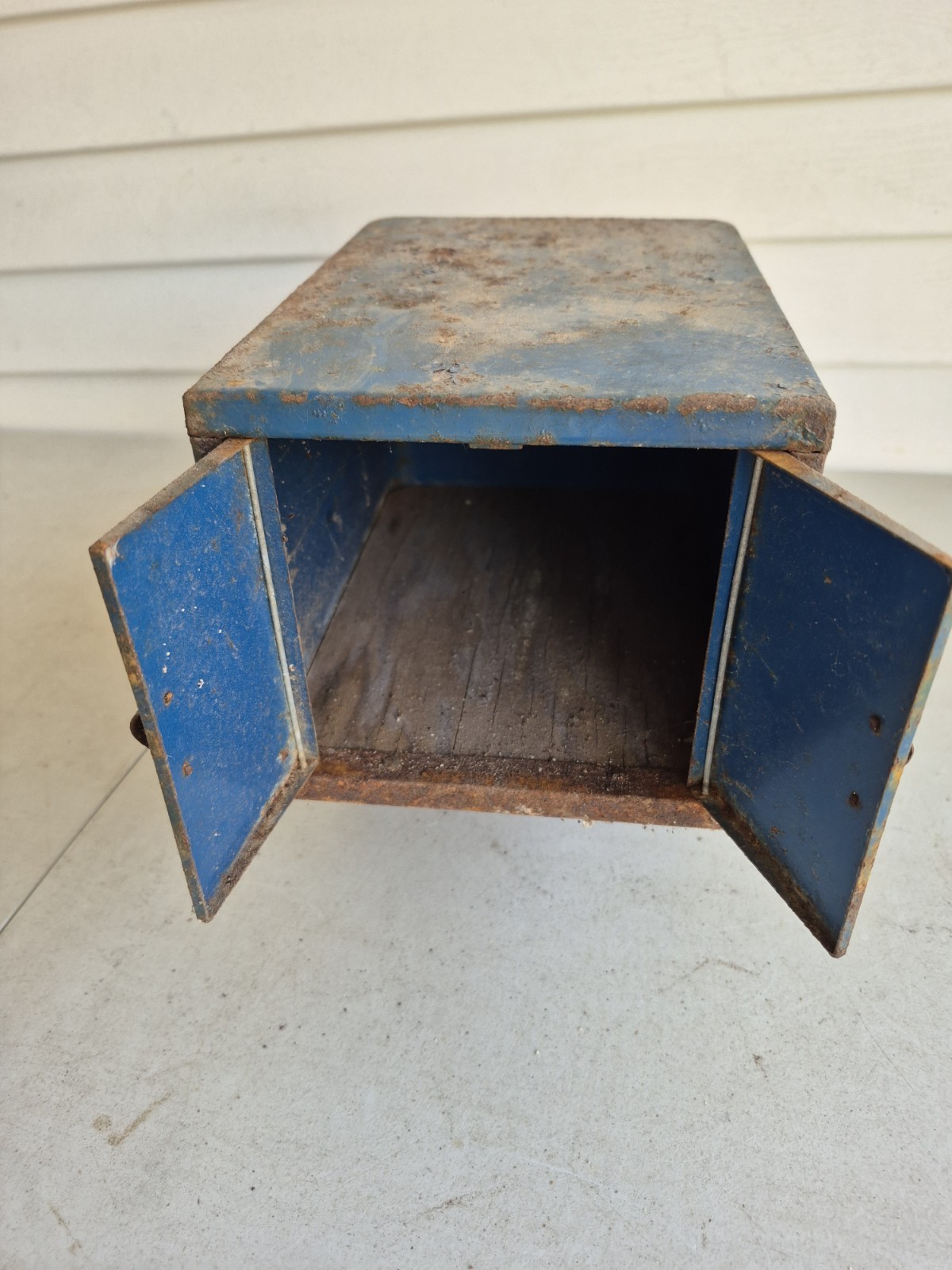 Picture 4 of 5