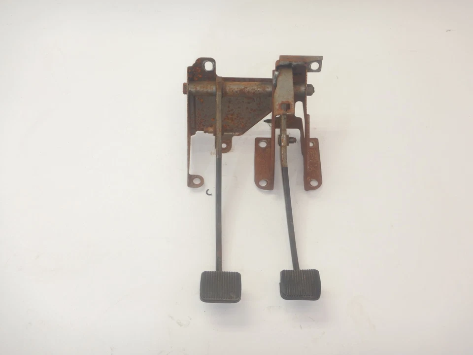 Jeep Cherokee XJ 97-01 OEM Brake Clutch Pedal Manual Assembly FREE SHIP - Image 2 of 4