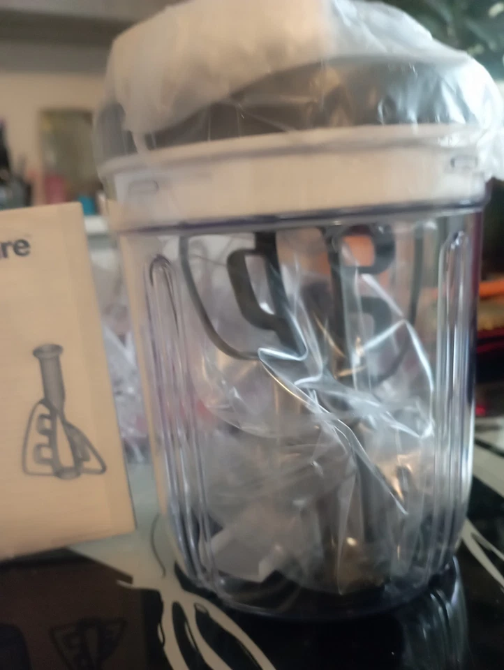 Tupperware Turbo Chef Maxi  TRITATUTTO  NUOVO disp N. 1 Verde O N.1 Bianco/Nero  - Immagine 3 di 4