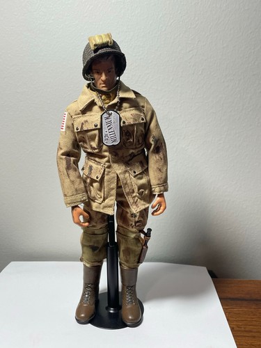 GI Joe US Army Airborne Millenium Series Action Figure 12" - Picture 10 of 22