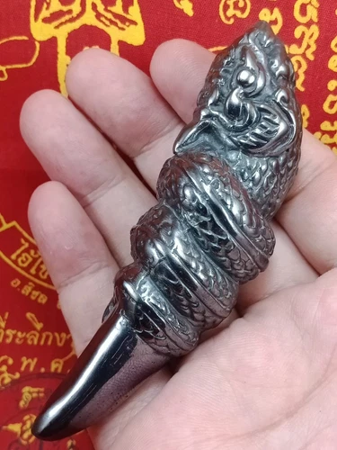 LEKLAI BLACK LP SOMPORN PHAYA NAGA FANG CAVE HOLY WEALTH LUCKY MONEY THAI AMULET