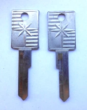 (1) Key Blank for Vintage Lincoln 1961 to 1965   W/Logo